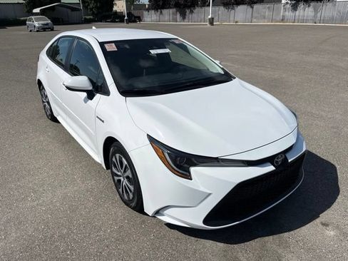 Used 2020 Toyota Corolla LE w/ Carpet Mat Package (TMS) FWD image 2