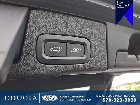 Used 2018 Volvo XC60 T5 Momentum w/ Vision Package AWD/4WD image 29