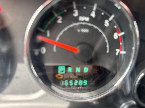 Used 2011 Jeep Wrangler Unlimited Sport image 3