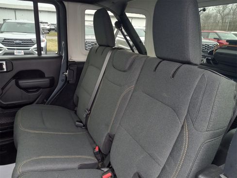 Used 2024 Jeep Wrangler Unlimited Sport image 12
