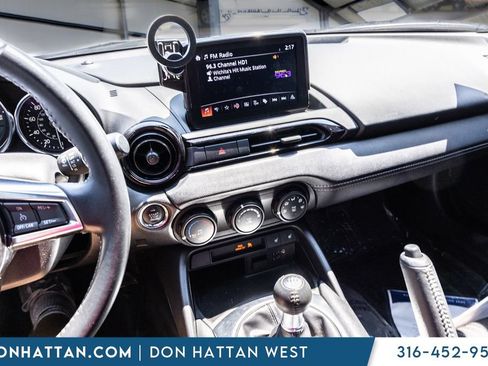 Used 2021 MAZDA MX-5 Miata Club RWD image 7