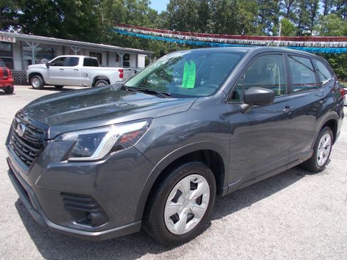 Used 2022 Subaru Forester AWD/4WD image 1