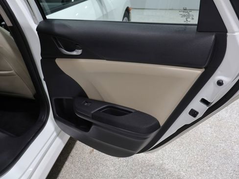 Used 2016 Honda Civic EX-T image 23