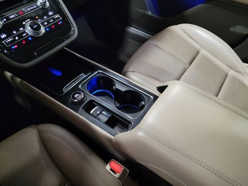 Used 2020 Lincoln Corsair Reserve w/ Appearance Package image 26