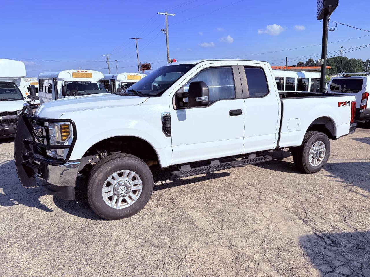 Used 2019 Ford F250 XL w/ STX Appearance Package AWD/4WD image 2