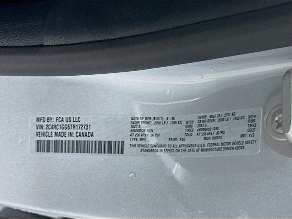 New 2026 Chrysler Pacifica Limited w/ Uconnect Theater Family Group FWD image 19