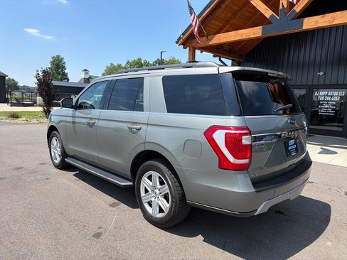 Used 2019 Ford Expedition XLT w/ Equipment Group 202A AWD/4WD image 6
