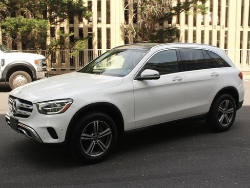 Used 2021 Mercedes-Benz GLC 300 4MATIC image 12