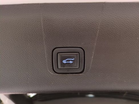 Used 2023 Chevrolet Traverse RS w/ LPO, Floor Liner Package AWD/4WD image 14