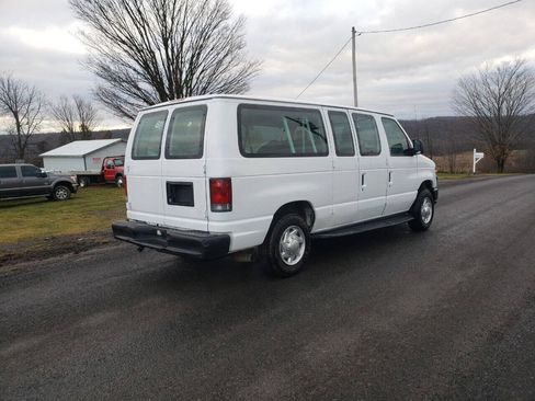 Used 2011 Ford E-150 and Econoline 150 Wagon w/ PWR Windows & Locks Group RWD image 6