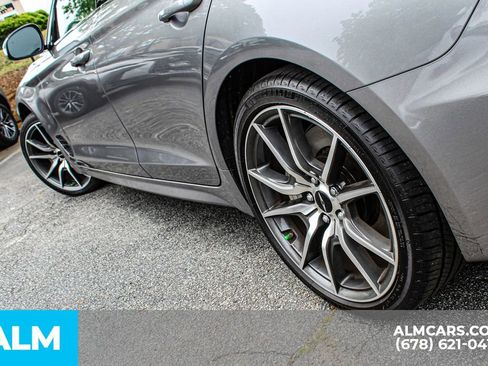 Used 2025 Genesis G70 2.5T AWD/4WD image 15