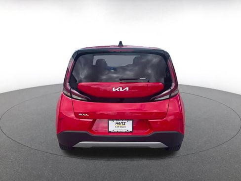 Used 2025 Kia Soul LX w/ LX Technology Package FWD image 11