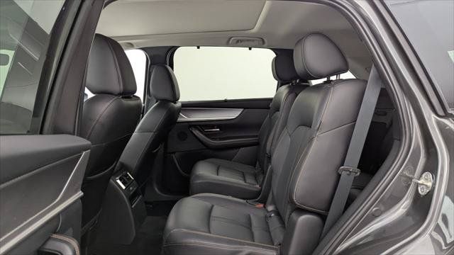 Used 2024 MAZDA CX-90 Plug-In Hybrid w/ Premium Pkg AWD/4WD image 17