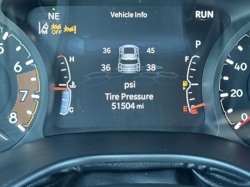 Used 2024 Jeep Compass Latitude image 16