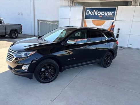 Used 2021 Chevrolet Equinox Premier AWD/4WD image 2