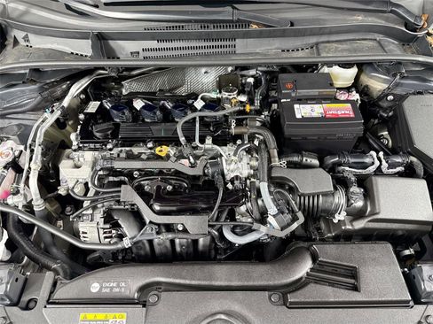 Used 2025 Toyota Corolla SE image 46