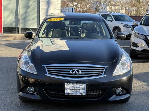 Used 2011 INFINITI G37 x w/ Premium Pkg image 2