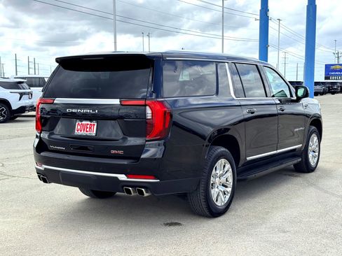 Used 2025 GMC Yukon XL Denali image 6