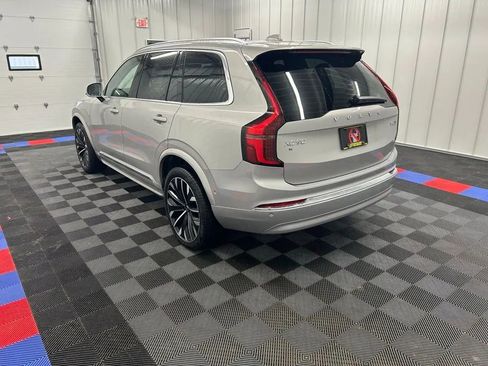 Used 2025 Volvo XC90 B6 Plus image 5