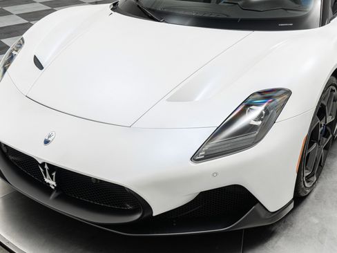 Used 2023 Maserati MC20 Spyder RWD image 40