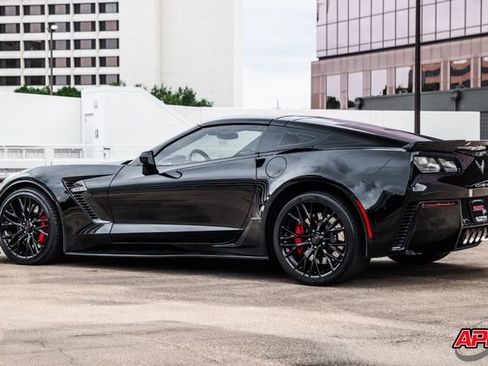 Used 2015 Chevrolet Corvette Z06 w/ 2LZ Preferred Equipment Group image 51