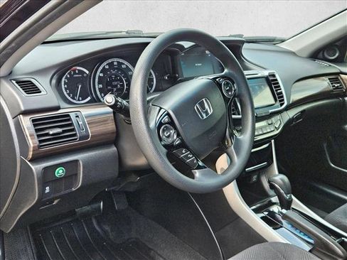 Used 2016 Honda Accord EX image 10