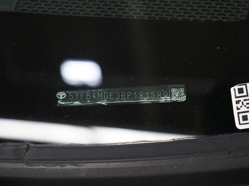 Used 2024 Toyota Corolla LE FWD image 27