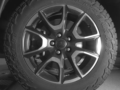 Used 2025 Jeep Compass Trailhawk image 12