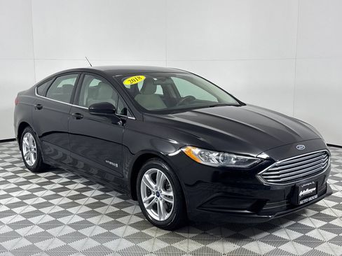 Used 2018 Ford Fusion S image 3