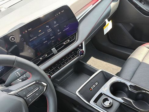 New 2026 Chevrolet Equinox RS w/ Convenience Package III FWD image 29