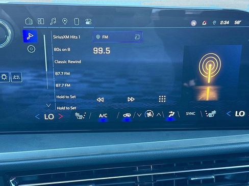 Used 2024 Chevrolet Traverse LT image 14