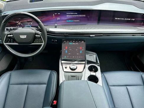 New 2025 Cadillac Escalade IQ Sport 2 w/ LPO, ONYX Package image 13