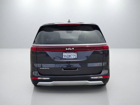Used 2024 Kia Carnival LX FWD image 5
