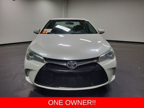 Used 2015 Toyota Camry XSE image 2
