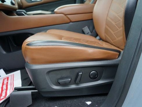 Used 2022 Nissan Pathfinder Platinum image 13