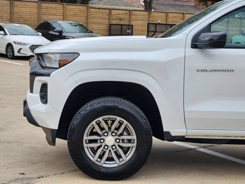 Used 2024 Chevrolet Colorado LT w/ LT Convenience Package II RWD image 16
