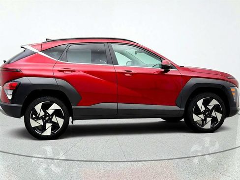 Used 2025 Hyundai Kona Limited AWD/4WD image 4