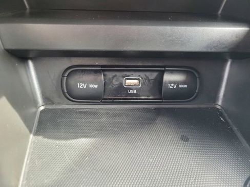 Used 2025 Kia Soul LX w/ LX Technology Package image 24