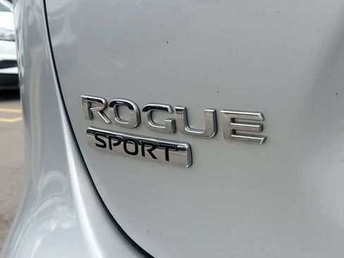 Used 2019 Nissan Rogue Sport SV AWD/4WD image 6