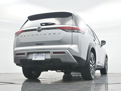 Used 2023 Nissan Pathfinder Platinum AWD/4WD image 39