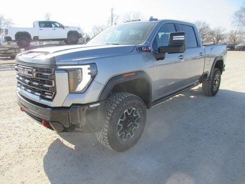 New 2026 GMC Sierra 2500 AT4X image 10