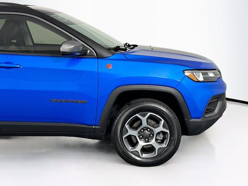 Used 2022 Jeep Compass Trailhawk w/ Trailhawk Convenience Group AWD/4WD image 48