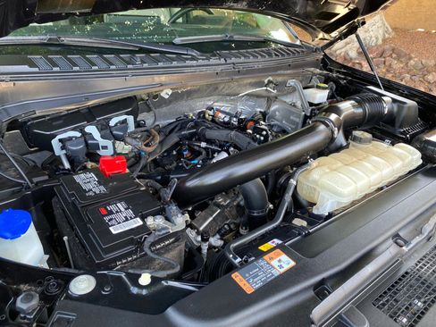 Used 2024 Ford Expedition Limited AWD/4WD image 18