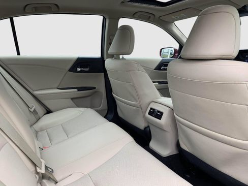 Used 2015 Honda Accord EX-L image 41