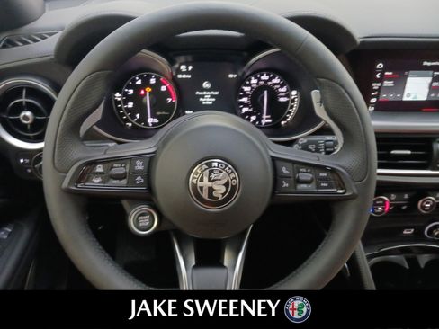 New 2022 Alfa Romeo Stelvio Veloce image 14