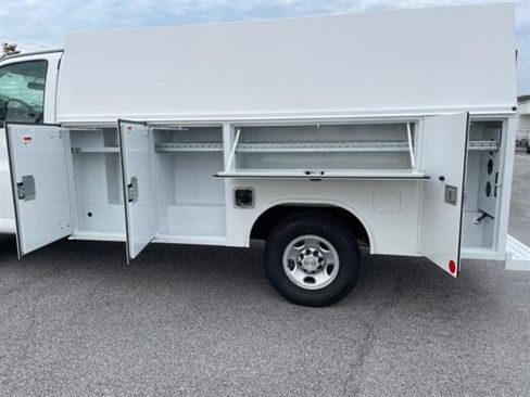 New 2025 Chevrolet Express 3500 w/ Power Convenience Package RWD image 13