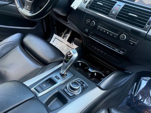Used 2011 BMW X5 M image 12