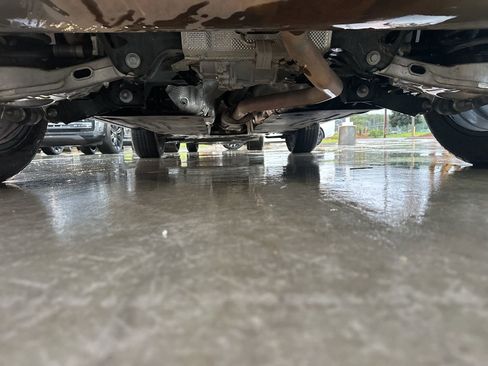 Used 2023 Land Rover Discovery Sport S image 7