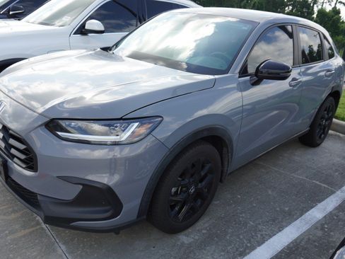 Used 2024 Honda HR-V Sport image 4