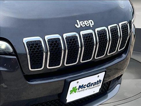 Used 2019 Jeep Cherokee Limited AWD/4WD image 34